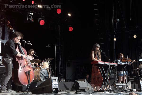 JULIA HOLTER - 2016-08-14 - SAINT MALO - Fort de St Pere - 